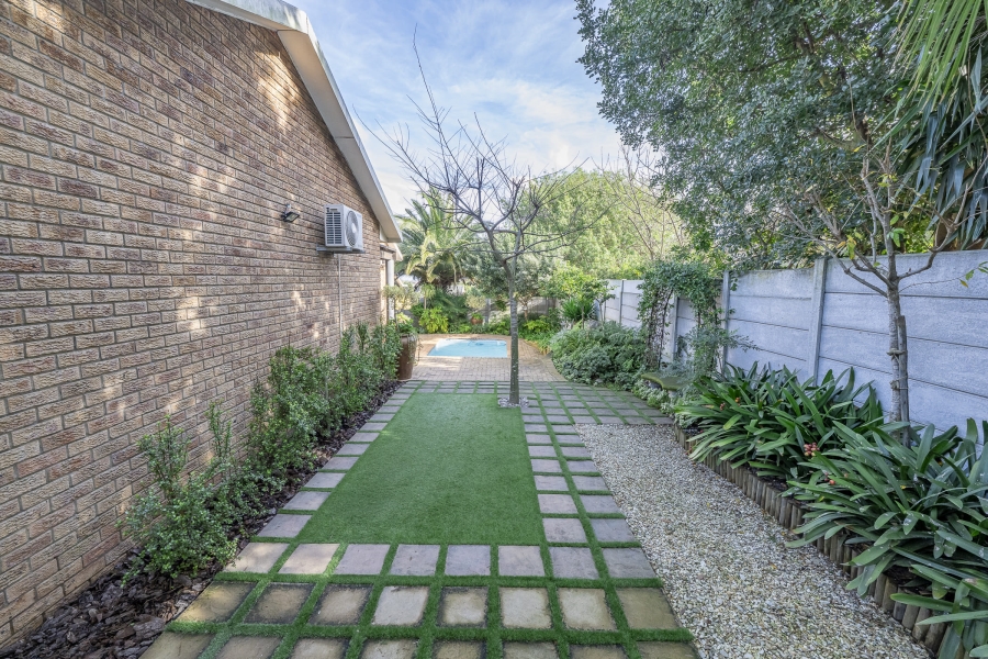 5 Bedroom Property for Sale in Protea Heights Western Cape